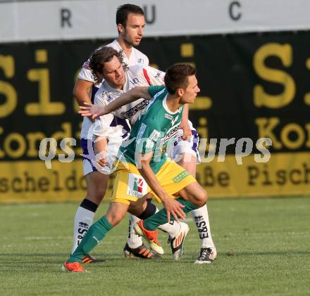 Fussball OEFB Cup. SAK gegen Voecklamarkt. Andrej Pecnik, (SAK),  Christian Brandl  (Voecklamarkt). Welzenegg, am 12.7.2013.
Foto: Kuess
---
pressefotos, pressefotografie, kuess, qs, qspictures, sport, bild, bilder, bilddatenbank