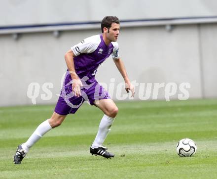 Fussball. OEFB Cup. Austria Klagenfurt gegen Wiener Viktoria. Garcia Lozano Raul (Klagenfurt). Klagenfurt, 13.7.2013.
Foto: Kuess
---
pressefotos, pressefotografie, kuess, qs, qspictures, sport, bild, bilder, bilddatenbank