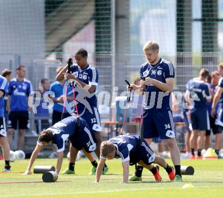 Fussball. FC Schalke 04. Trainingslager.  Lars Unnerstall, Max Meyer. Klagenfurt, 20.7.2013.
Foto: Kuess
---
pressefotos, pressefotografie, kuess, qs, qspictures, sport, bild, bilder, bilddatenbank