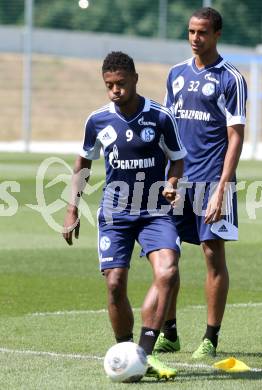 Fussball. FC Schalke 04. Trainingslager. Michel Bastos, Joel Matip. Klagenfurt, 20.7.2013.
Foto: Kuess
---
pressefotos, pressefotografie, kuess, qs, qspictures, sport, bild, bilder, bilddatenbank