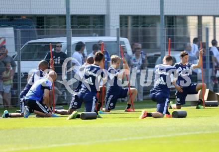 Fussball. FC Schalke 04. Trainingslager.  . Klagenfurt, 20.7.2013.
Foto: Kuess
---
pressefotos, pressefotografie, kuess, qs, qspictures, sport, bild, bilder, bilddatenbank