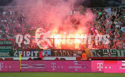 Fussball Bundesliga. RZ Pellets WAC gegen SK Rapid Wien. Fans  (Rapid). Wolfsberg, 20.7.2013.
Foto: Kuess

---
pressefotos, pressefotografie, kuess, qs, qspictures, sport, bild, bilder, bilddatenbank