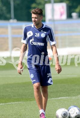 Fussball. FC Schalke 04. Trainingslager.  Adam Szalai. Klagenfurt, 20.7.2013.
Foto: Kuess
---
pressefotos, pressefotografie, kuess, qs, qspictures, sport, bild, bilder, bilddatenbank