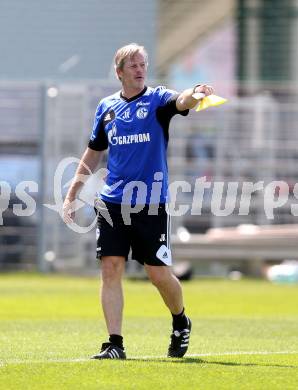 Fussball. FC Schalke 04. Trainingslager.  Jens Keller. Klagenfurt, 20.7.2013.
Foto: Kuess
---
pressefotos, pressefotografie, kuess, qs, qspictures, sport, bild, bilder, bilddatenbank