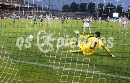 Fussball Bundesliga. RZ Pellets WAC gegen SK Rapid Wien. Elfmeter durch Michael Liendl (WAC). Wolfsberg, 20.7.2013.
Foto: Kuess

---
pressefotos, pressefotografie, kuess, qs, qspictures, sport, bild, bilder, bilddatenbank