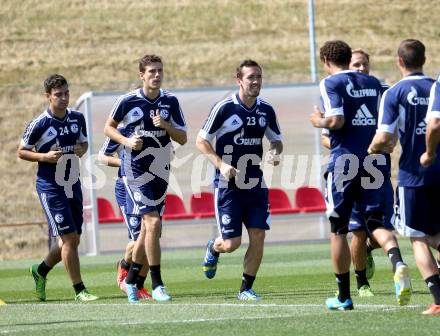 Fussball. FC Schalke 04. Trainingslager. Kaan Ayhan, Leon Goretzka, Christian Fuchs. Klagenfurt, 20.7.2013.
Foto: Kuess
---
pressefotos, pressefotografie, kuess, qs, qspictures, sport, bild, bilder, bilddatenbank