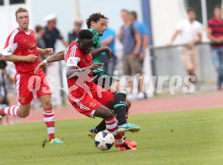 Fussball Testspiel. FC Schalke 04 gegen Southampton. Jermaine Jones, (Schalke), Victor Wanyama  (Southampton). Villach, am 24.7.2013.
Foto: Kuess
---
pressefotos, pressefotografie, kuess, qs, qspictures, sport, bild, bilder, bilddatenbank