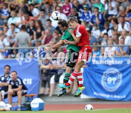 Fussball Testspiel. FC Schalke 04 gegen Southampton. Christian Fuchs, (Schalke), Callum Chambers  (Southampton). Villach, am 24.7.2013.
Foto: Kuess
---
pressefotos, pressefotografie, kuess, qs, qspictures, sport, bild, bilder, bilddatenbank