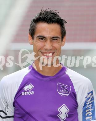 Fussball. SK Austria Klagenfurt. Mannschaftsfototermin. Portrait. Noel Alonso Perez.
Klagenfurt, 23.7.2013.
Foto: Kuess
---
pressefotos, pressefotografie, kuess, qs, qspictures, sport, bild, bilder, bilddatenbank