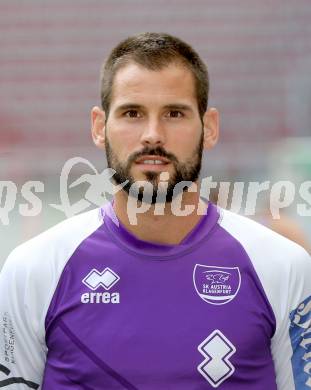 Fussball. SK Austria Klagenfurt. Mannschaftsfototermin. Portrait. Oliver Pusztai.
Klagenfurt, 23.7.2013.
Foto: Kuess
---
pressefotos, pressefotografie, kuess, qs, qspictures, sport, bild, bilder, bilddatenbank