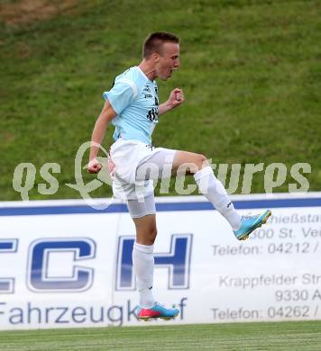 Fussball Kaerntner Liga. St. Veit gegen Gmuend. Torjubel Roman Adunka (St. Veit). St. Veit, am 26.7.2013.
Foto: Kues
---
pressefotos, pressefotografie, kuess, qs, qspictures, sport, bild, bilder, bilddatenbank