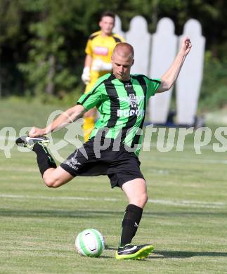 Fussball. Kaerntner Liga. ATUS Ferlach gegen Voelkermarkt.
Matthias Maierhofer (Voelkermarkt). Ferlach, 27.7.2013.
Foto: Kuess
---
pressefotos, pressefotografie, kuess, qs, qspictures, sport, bild, bilder, bilddatenbank