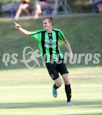 Fussball. Kaerntner Liga. ATUS Ferlach gegen Voelkermarkt.
Fabian Schubert (Voelkermarkt). Ferlach, 27.7.2013.
Foto: Kuess
---
pressefotos, pressefotografie, kuess, qs, qspictures, sport, bild, bilder, bilddatenbank