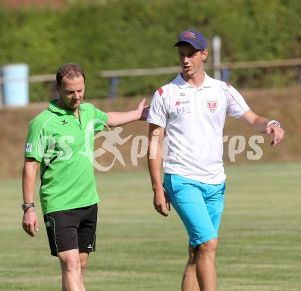 Fussball. Kaerntner Liga. ATUS Ferlach gegen Voelkermarkt.
Mario Verdel (Ferlach), Kurt Stuck (Voelkermarkt). Ferlach, 27.7.2013.
Foto: Kuess
---
pressefotos, pressefotografie, kuess, qs, qspictures, sport, bild, bilder, bilddatenbank