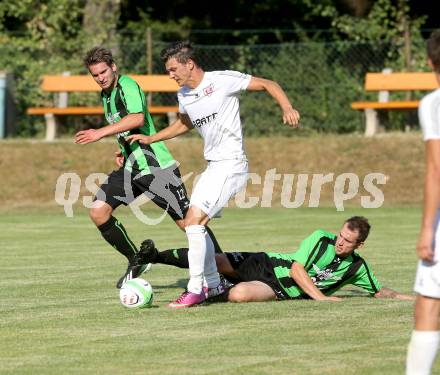 Fussball. Kaerntner Liga. ATUS Ferlach gegen Voelkermarkt.
Salih Alic (Ferlach), Fabian Ladinig, Christopher Sauerschnig (Voelkermarkt). Ferlach, 27.7.2013.
Foto: Kuess
---
pressefotos, pressefotografie, kuess, qs, qspictures, sport, bild, bilder, bilddatenbank