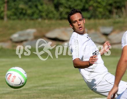 Fussball. Kaerntner Liga. ATUS Ferlach gegen Voelkermarkt.
Ernst Golautschnig (Ferlach). Ferlach, 27.7.2013.
Foto: Kuess
---
pressefotos, pressefotografie, kuess, qs, qspictures, sport, bild, bilder, bilddatenbank