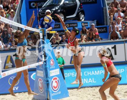 Beachvolleyball. Beach Volleyball Grand Slam 2013.  Stefanie SCHWAIGER, Doris SCHWAIGER. Klagenfurt, 30.7.2013.
Foto: Kuess
---
pressefotos, pressefotografie, kuess, qs, qspictures, sport, bild, bilder, bilddatenbank