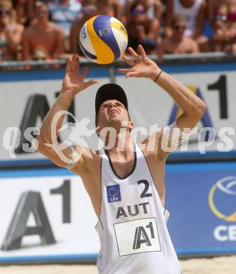 Beachvolleyball. Beach Volleyball Grand Slam 2013. Alexander Xandi Huber. Klagenfurt, 31.7.2013.
Foto: Kuess
---
pressefotos, pressefotografie, kuess, qs, qspictures, sport, bild, bilder, bilddatenbank