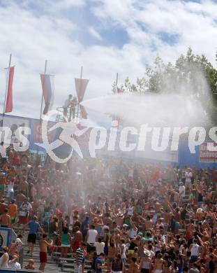 Beachvolleyball. Beach Volleyball Grand Slam 2013. Fans. Klagenfurt, 31.7.2013.
Foto: Kuess
---
pressefotos, pressefotografie, kuess, qs, qspictures, sport, bild, bilder, bilddatenbank