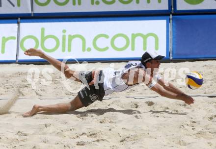 Beachvolleyball. Beach Volleyball Grand Slam 2013. Alexander Xandi Huber. Klagenfurt, 31.7.2013.
Foto: Kuess
---
pressefotos, pressefotografie, kuess, qs, qspictures, sport, bild, bilder, bilddatenbank