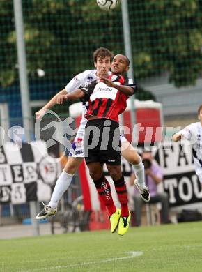 Fussball. Regionalliga. SAK gegen LASK Linz. Martin Lenosek (SAK), Fabiano De Lima Campos Maria (LASK). Klagenfurt, 9.6.2013.
Foto: Kuess
---
pressefotos, pressefotografie, kuess, qs, qspictures, sport, bild, bilder, bilddatenbank