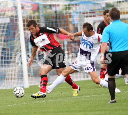 Fussball. Regionalliga. SAK gegen LASK Linz. Goran Jolic (SAK), Ernst Oebster (LASK). Klagenfurt, 9.6.2013.
Foto: Kuess
---
pressefotos, pressefotografie, kuess, qs, qspictures, sport, bild, bilder, bilddatenbank