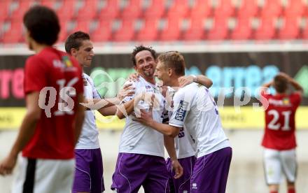 Fussball. Regionalliga. SAK gegen SK Austria Klagenfurt gegen St. Florian. Torjubel David Poljanec, Matthias Dollinger (Austria Klagenfurt). Klagenfurt, 9.6.2013.
Foto: Kuess
---
pressefotos, pressefotografie, kuess, qs, qspictures, sport, bild, bilder, bilddatenbank