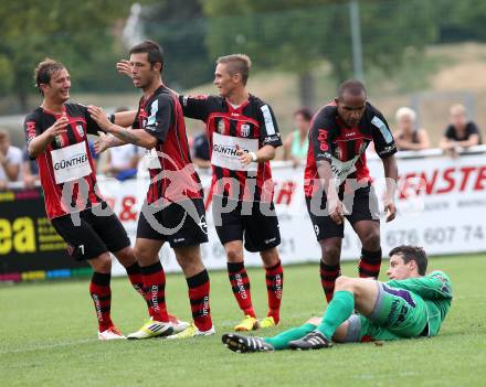 Fussball. Regionalliga. SAK gegen LASK Linz. Torjubel Radovan Vujanovic, Fabiano De Lima Campos Maria, Benjamin Georg Freudenthaler, Mario Buric (LASK). Klagenfurt, 9.6.2013.
Foto: Kuess
---
pressefotos, pressefotografie, kuess, qs, qspictures, sport, bild, bilder, bilddatenbank