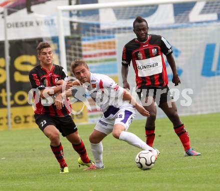 Fussball. Regionalliga. SAK gegen LASK Linz. Grega Triplat (SAK), Daniel Kogler, Balakiyem Takougnadi (LASK). Klagenfurt, 9.6.2013.
Foto: Kuess
---
pressefotos, pressefotografie, kuess, qs, qspictures, sport, bild, bilder, bilddatenbank