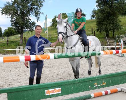 Reiten. Ranftlhof. Dieter Koefler. St. Veit, 12.6.2013.
Foto: Kuess
---
pressefotos, pressefotografie, kuess, qs, qspictures, sport, bild, bilder, bilddatenbank