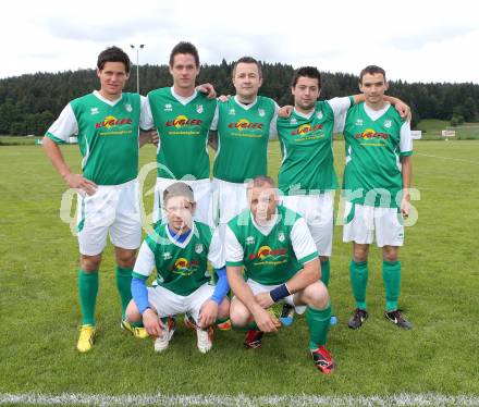 Fussball. 2. Klasse D. Tainach. Santer Markus Valentin, Fischer Alexander, Kogler Gernot, Woschitz Christian, Viertlmayr Florian; vorne; Lamp Michael, Lippnig Stefan. Tainach, 25.5.2013.
Foto: Kuess 
---
pressefotos, pressefotografie, kuess, qs, qspictures, sport, bild, bilder, bilddatenbank