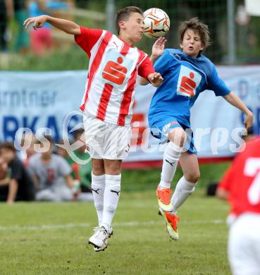 Fussball Schuelerliga. Finale. BG/BRG Villach-Perau gegen FSSZ Spittal an der Drau. Treffen, am 28.5.2013.
Foto: Kuess
---
pressefotos, pressefotografie, kuess, qs, qspictures, sport, bild, bilder, bilddatenbank