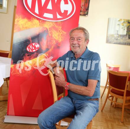 Eishockey. KAC. Pressekonferenz. Karl Nedwed. Klagenfurt, 28.6.2013.
Foto: Kuess 
---
pressefotos, pressefotografie, kuess, qs, qspictures, sport, bild, bilder, bilddatenbank