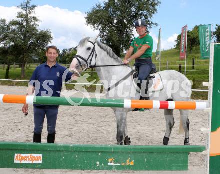 Reiten. Ranftlhof. Dieter Koefler. St. Veit, 12.6.2013.
Foto: Kuess
---
pressefotos, pressefotografie, kuess, qs, qspictures, sport, bild, bilder, bilddatenbank