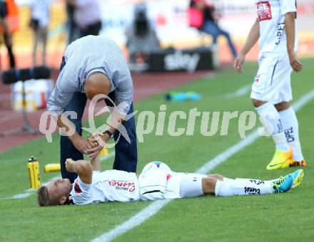 Fussball Bundesliga. RZ Pellets WAC gegen FC Wacker Innsbruck. Grubor Slobodan, Manuel Kerhe (WAC). Wolfsberg, 10.8.2013.
Foto: Kuess

---
pressefotos, pressefotografie, kuess, qs, qspictures, sport, bild, bilder, bilddatenbank