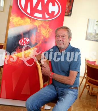 Eishockey. KAC. Pressekonferenz. Karl Nedwed. Klagenfurt, 28.6.2013.
Foto: Kuess 
---
pressefotos, pressefotografie, kuess, qs, qspictures, sport, bild, bilder, bilddatenbank