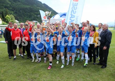 Fussball Schuelerliga. Finale. BG/BRG Villach-Perau gegen FSSZ Spittal an der Drau. Jubel Spittal. Treffen, am 28.5.2013.
Foto: Kuess
---
pressefotos, pressefotografie, kuess, qs, qspictures, sport, bild, bilder, bilddatenbank