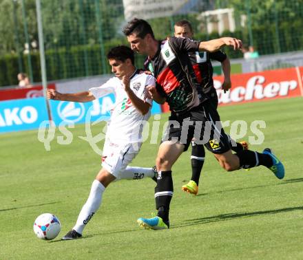 Fussball Bundesliga. RZ Pellets WAC gegen FC Wacker Innsbruck. David De Paula Gallardo,  (WAC),  Marco Koefler (Innsbruck). Wolfsberg, 10.8.2013.
Foto: Kuess

---
pressefotos, pressefotografie, kuess, qs, qspictures, sport, bild, bilder, bilddatenbank