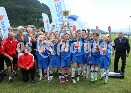 Fussball Schuelerliga. Finale. BG/BRG Villach-Perau gegen FSSZ Spittal an der Drau. Jubel Spittal. Treffen, am 28.5.2013.
Foto: Kuess
---
pressefotos, pressefotografie, kuess, qs, qspictures, sport, bild, bilder, bilddatenbank