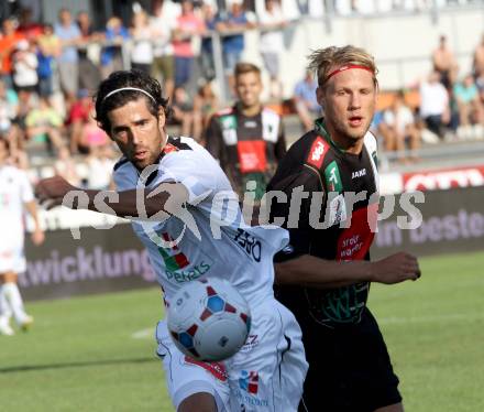 Fussball Bundesliga. RZ Pellets WAC gegen FC Wacker Innsbruck. Jacobo Ynclan Pajares,  (WAC),  Sebastian Siller (Innsbruck). Wolfsberg, 10.8.2013.
Foto: Kuess

---
pressefotos, pressefotografie, kuess, qs, qspictures, sport, bild, bilder, bilddatenbank