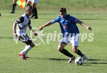 Fussball Koettmannsdorf gegen Spittal. Jakob Orgonyi (Koettmannsdorf), Christian Krieber (Spittal). Koettmannsdorf, am 11.8.2013.
Foto: Kuess
---
pressefotos, pressefotografie, kuess, qs, qspictures, sport, bild, bilder, bilddatenbank