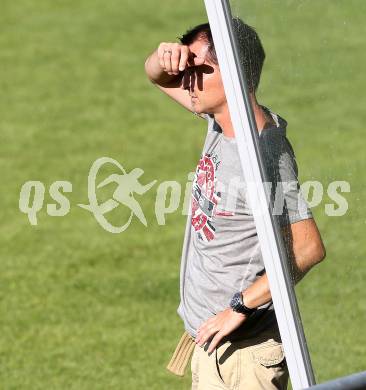 Fussball Koettmannsdorf gegen Spittal. Trainer Rudolf Perz(Koettmannsdorf). Koettmannsdorf, am 11.8.2013.
Foto: Kuess
---
pressefotos, pressefotografie, kuess, qs, qspictures, sport, bild, bilder, bilddatenbank