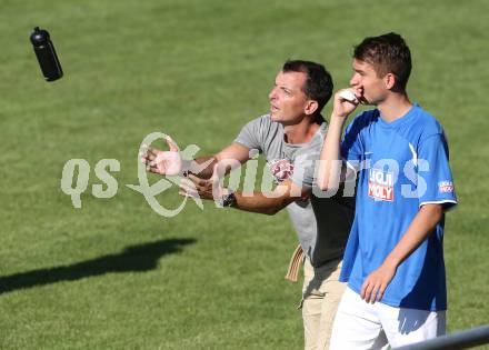 Fussball Koettmannsdorf gegen Spittal. Trainer Rudolf Perz (Koettmannsdorf). Koettmannsdorf, am 11.8.2013.
Foto: Kuess
---
pressefotos, pressefotografie, kuess, qs, qspictures, sport, bild, bilder, bilddatenbank