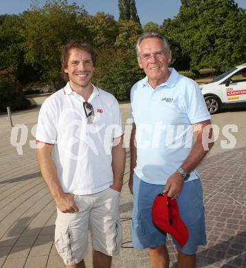 Eishockey. Bundesliga. KAC. Schifffahrt am Woerthersee. Dieter Kalt jun., sen.. 8.8.2013.
Foto: Kuess
---
pressefotos, pressefotografie, kuess, qs, qspictures, sport, bild, bilder, bilddatenbank