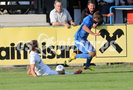 Fussball Kaerntner Liga. SG Annabichler Austria Amateure gegen ATUS Ferlach. Manuel Sosa Perez (ASV/Austria), Petar Maric (Ferlach). Annabichl, am 14.8.2013.
Foto: Kuess
Foto: Kuess
---
pressefotos, pressefotografie, kuess, qs, qspictures, sport, bild, bilder, bilddatenbank