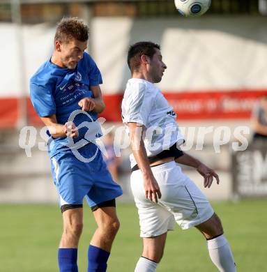 Fussball Kaerntner Liga. SG Annabichler Austria Amateure gegen ATUS Ferlach. Marco Leininger, (ASV/Austria), Christopher Sallinger  (Ferlach). Annabichl, am 14.8.2013.
Foto: Kuess
Foto: Kuess
---
pressefotos, pressefotografie, kuess, qs, qspictures, sport, bild, bilder, bilddatenbank