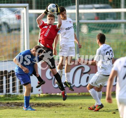 Fussball Kaerntner Liga. SG Annabichler Austria Amateure gegen ATUS Ferlach.  Filip Dmitrovic, (ASV/Austria), Lukas Jaklitsch (Ferlach). Annabichl, am 14.8.2013.
Foto: Kuess
Foto: Kuess
---
pressefotos, pressefotografie, kuess, qs, qspictures, sport, bild, bilder, bilddatenbank