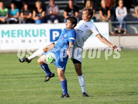 Fussball Kaerntner Liga. SG Annabichler Austria Amateure gegen ATUS Ferlach.  Christian Sablatnig, (ASV/Austria), Alexander Krainer (Ferlach). Annabichl, am 14.8.2013.
Foto: Kuess
Foto: Kuess
---
pressefotos, pressefotografie, kuess, qs, qspictures, sport, bild, bilder, bilddatenbank