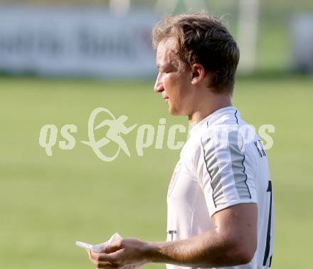 Fussball Kaerntner Liga. SG Annabichler Austria Amateure gegen ATUS Ferlach. Alexander Krainer, verletzt  (Ferlach). Annabichl, am 14.8.2013.
Foto: Kuess
Foto: Kuess
---
pressefotos, pressefotografie, kuess, qs, qspictures, sport, bild, bilder, bilddatenbank