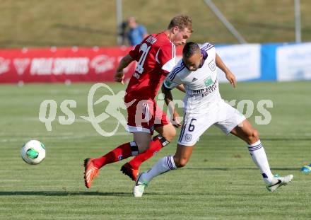 Fussball Testspiel. Hamburger SV gegen RSC Anderlecht. Maximilian Beister,  (HSV), Demy de Zeeuw (Anderlecht). St. Veit, am 15.7.2013.
Foto: Kuess
---
pressefotos, pressefotografie, kuess, qs, qspictures, sport, bild, bilder, bilddatenbank